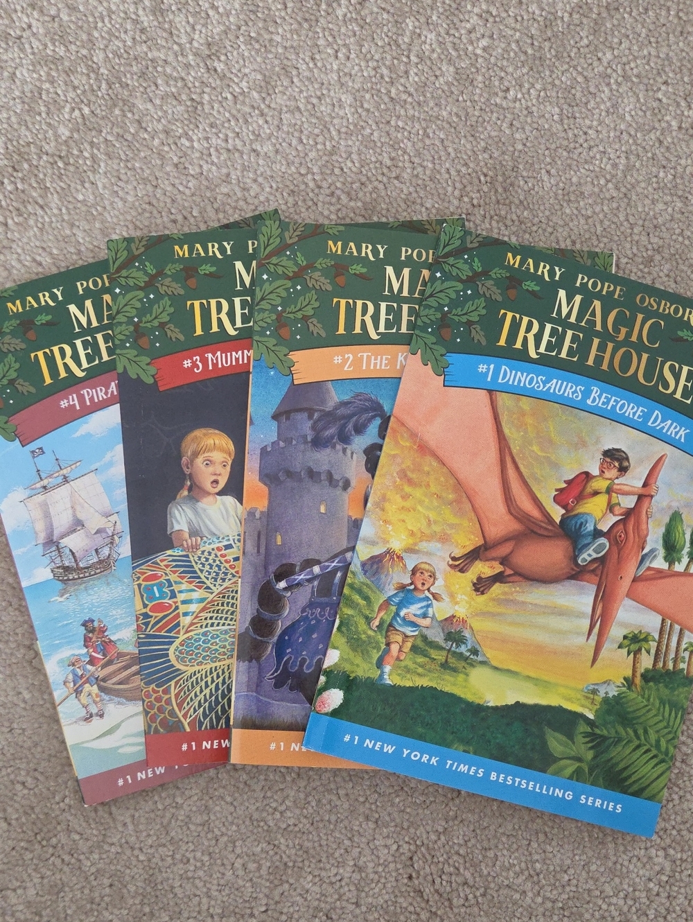 Magic Tree House 1-4 by Mary Pope Osborne